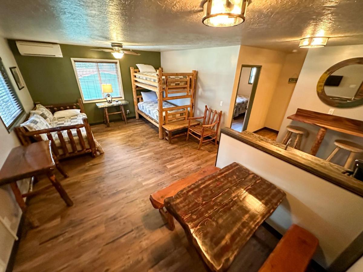 Lone Fir Resort Cougar Екстер'єр фото