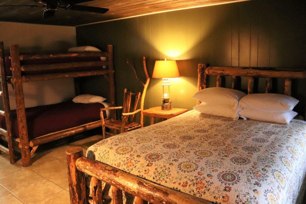 Lone Fir Resort Cougar Екстер'єр фото