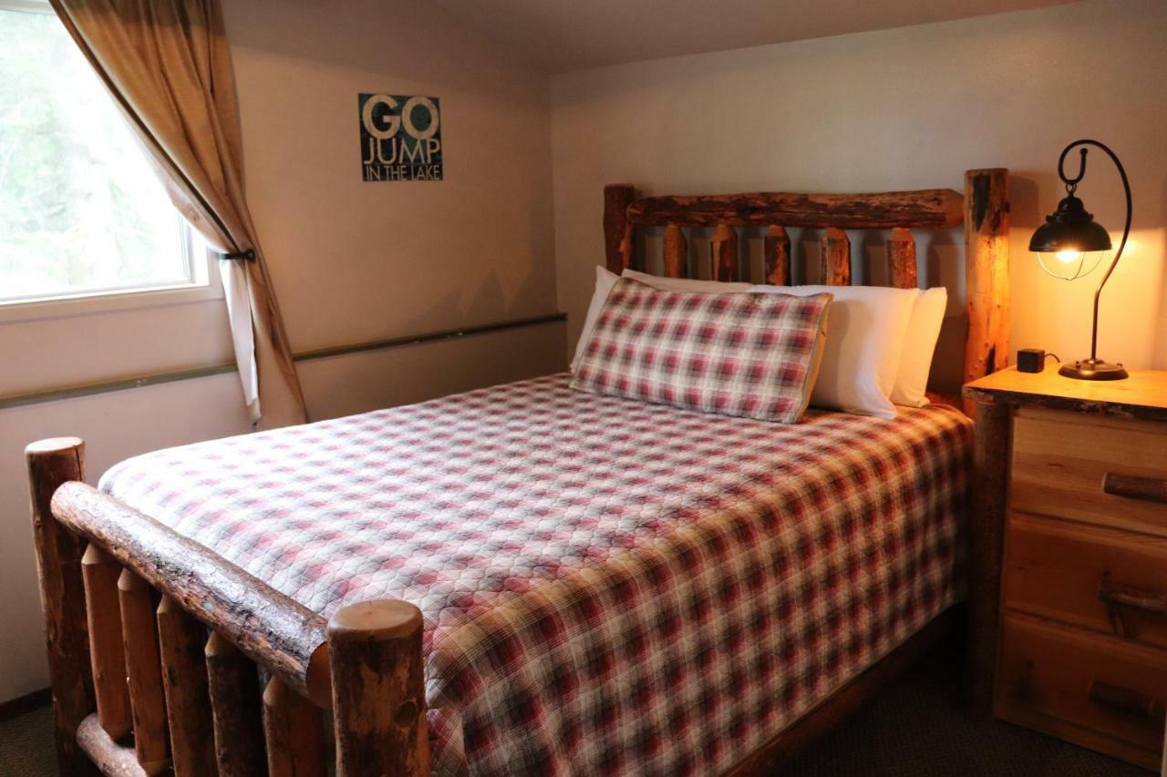 Lone Fir Resort Cougar Екстер'єр фото
