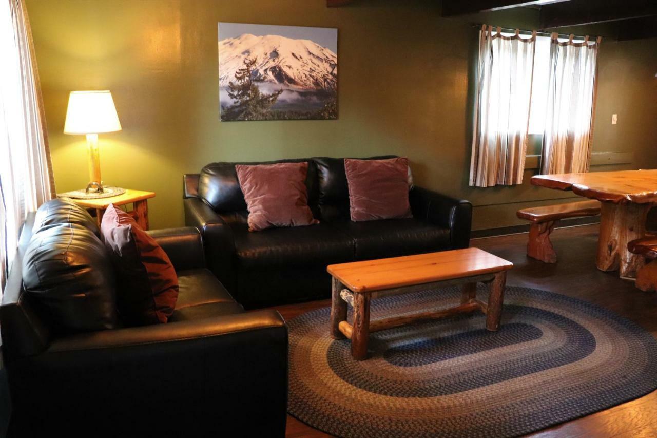 Lone Fir Resort Cougar Екстер'єр фото
