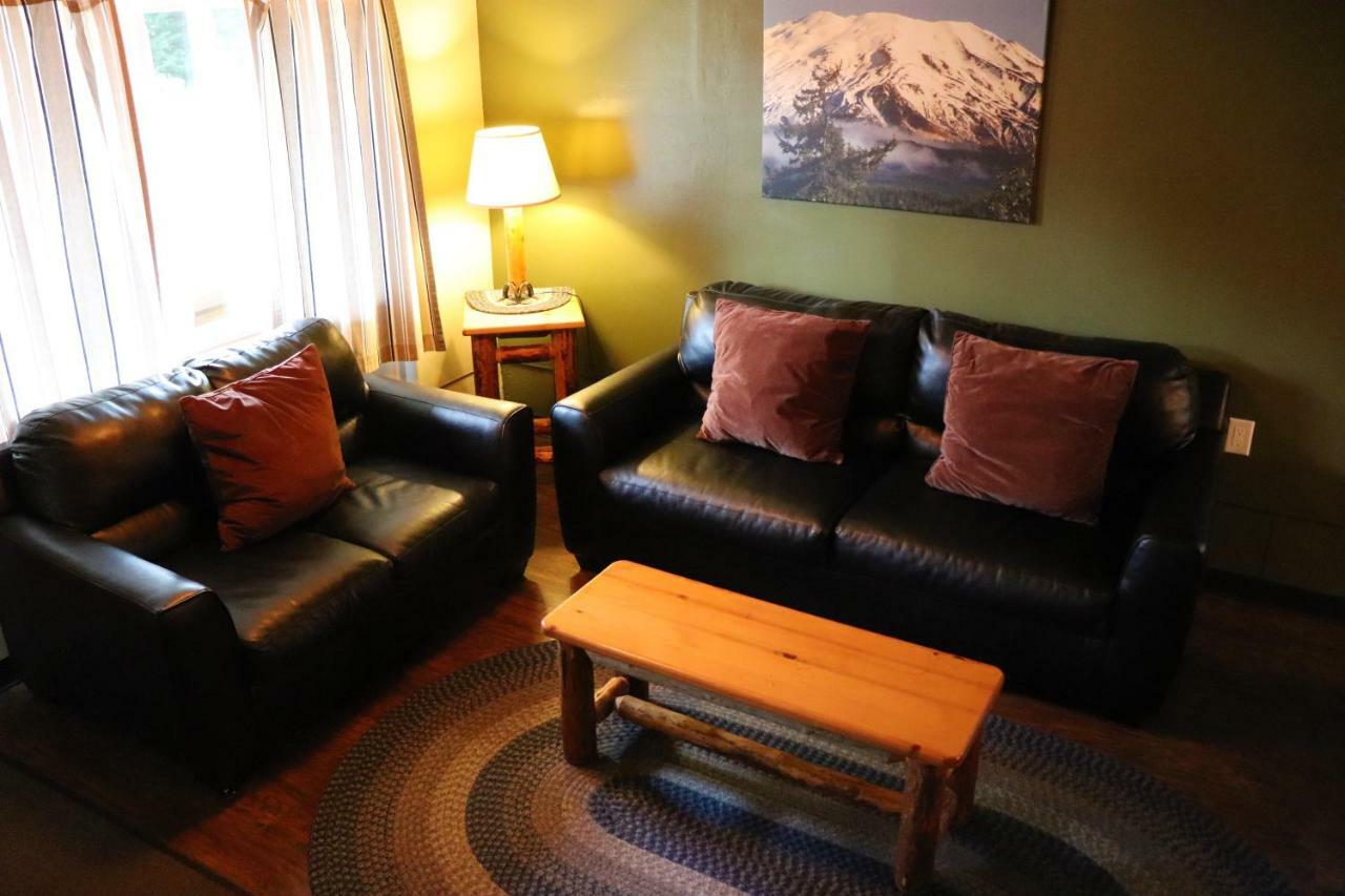 Lone Fir Resort Cougar Екстер'єр фото