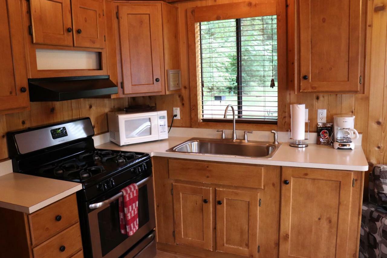 Lone Fir Resort Cougar Екстер'єр фото