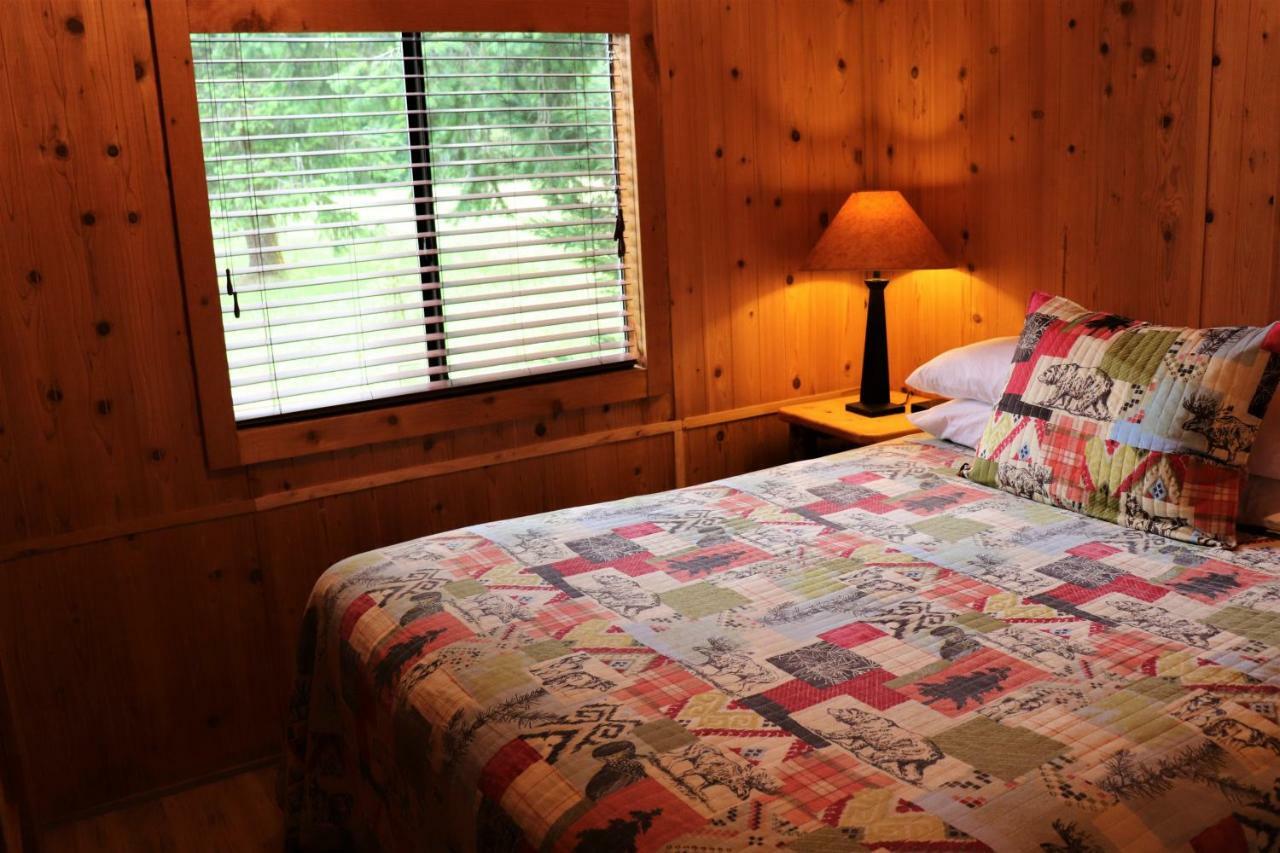 Lone Fir Resort Cougar Екстер'єр фото