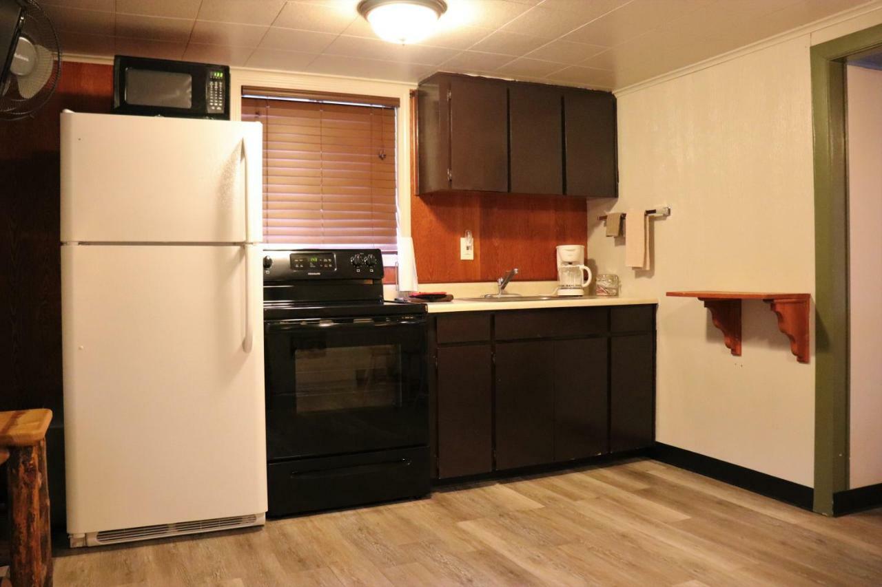Lone Fir Resort Cougar Екстер'єр фото