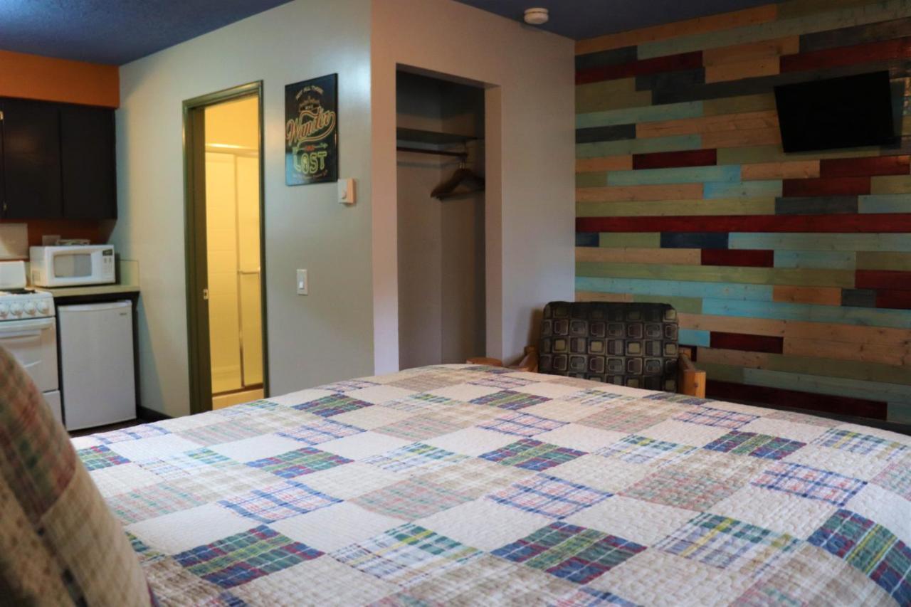 Lone Fir Resort Cougar Екстер'єр фото