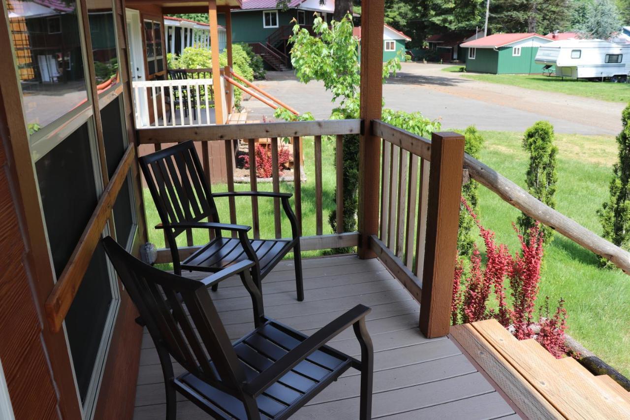 Lone Fir Resort Cougar Екстер'єр фото