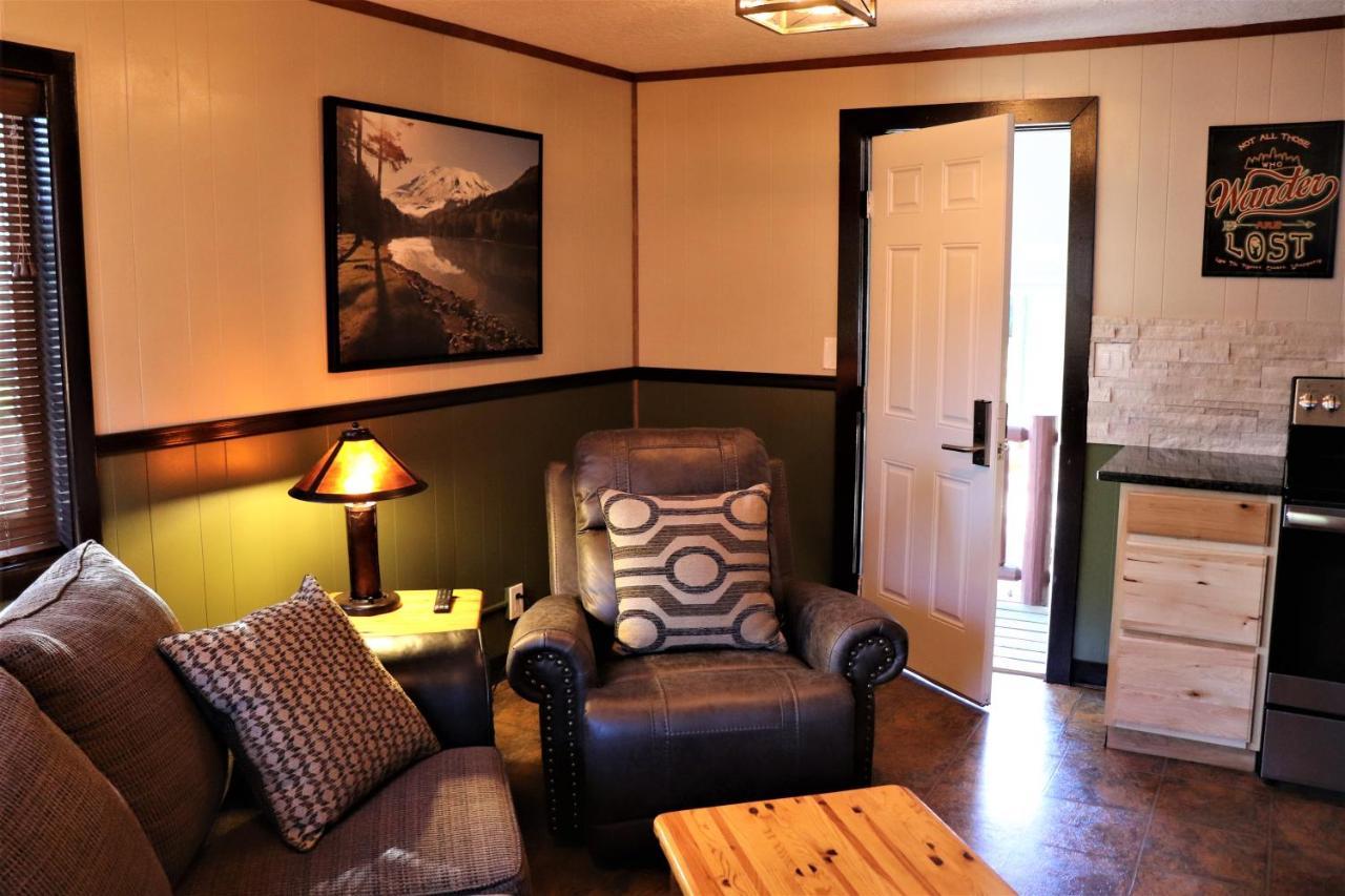Lone Fir Resort Cougar Екстер'єр фото